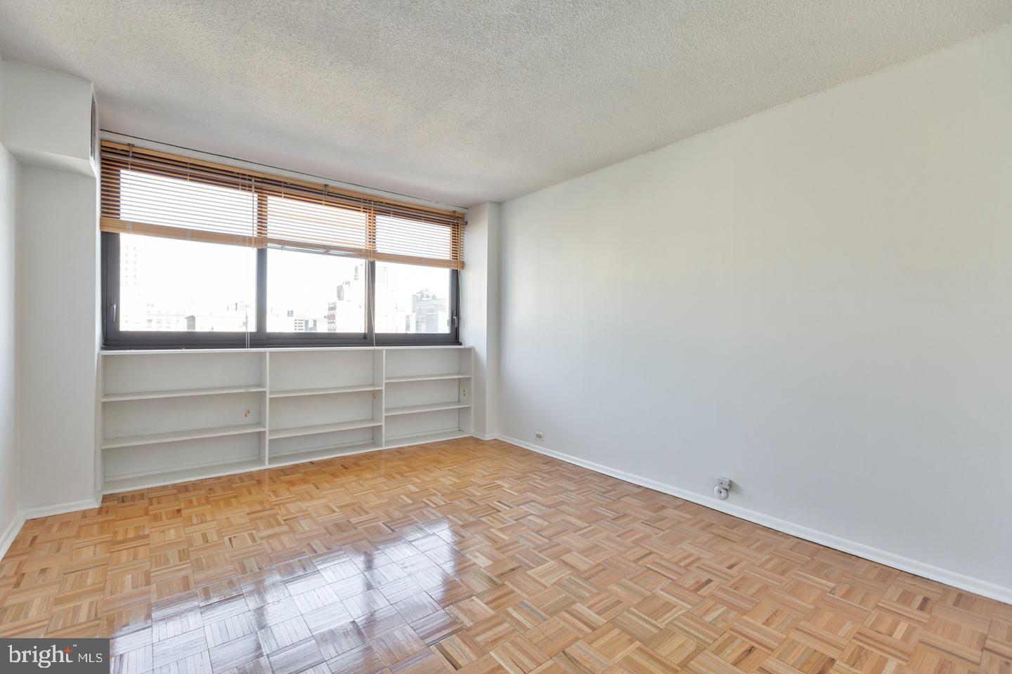 AVENUE OF THE ARTS - Residential Lease