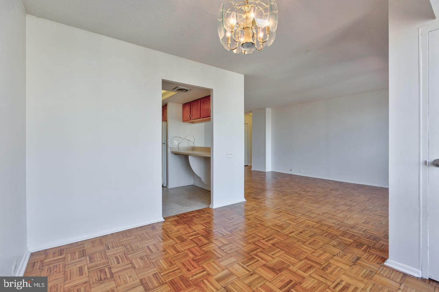 AVENUE OF THE ARTS - Residential Lease