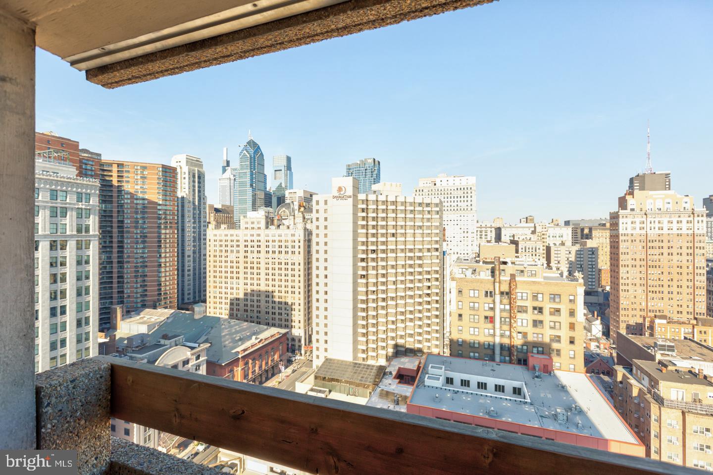 AVENUE OF THE ARTS - Residential Lease