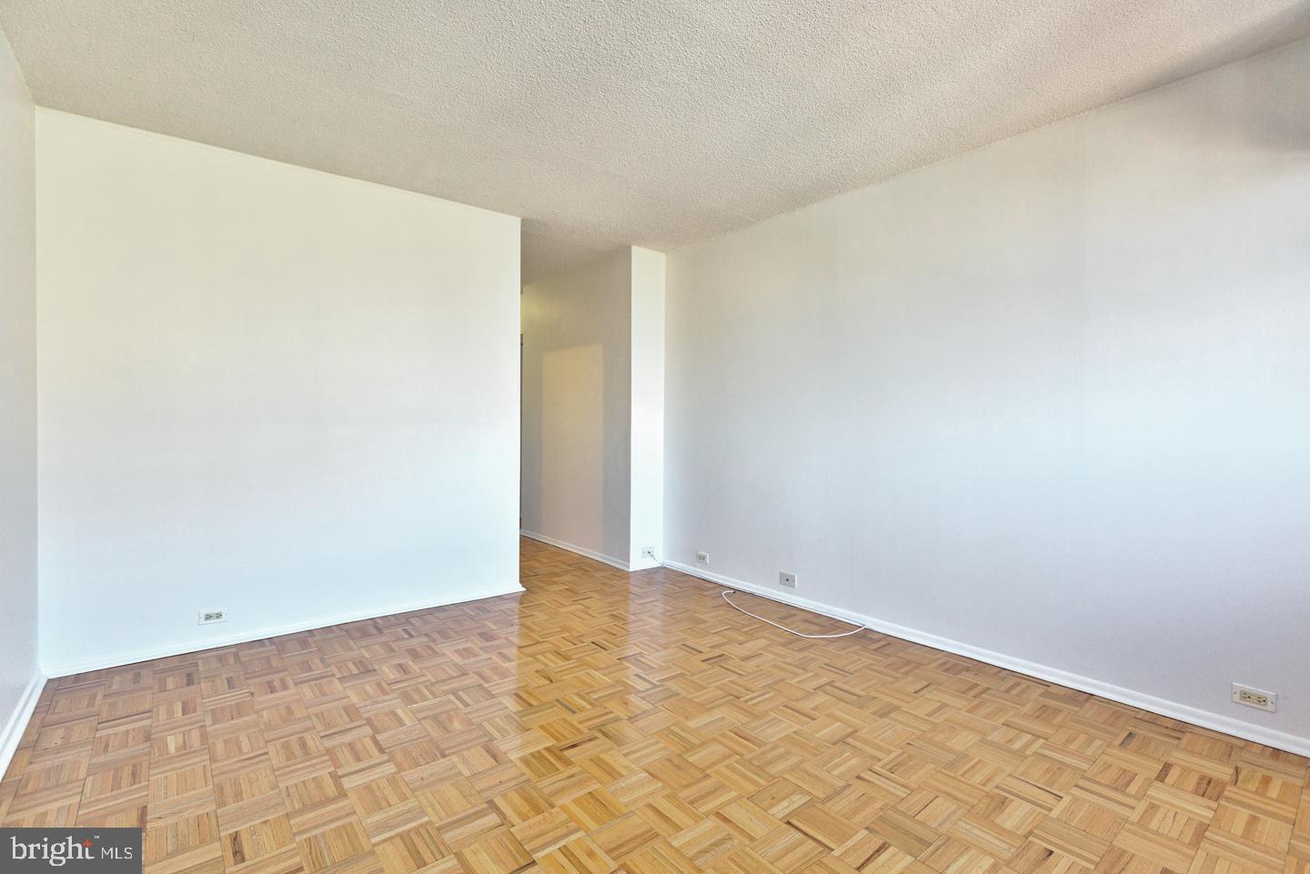 AVENUE OF THE ARTS - Residential Lease