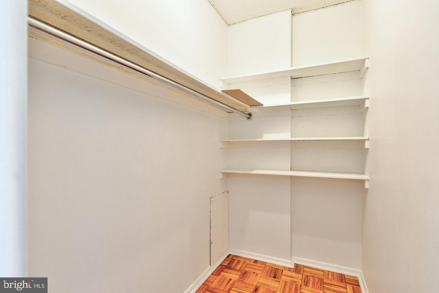 AVENUE OF THE ARTS - Residential Lease