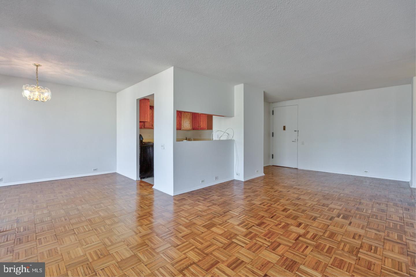 AVENUE OF THE ARTS - Residential Lease