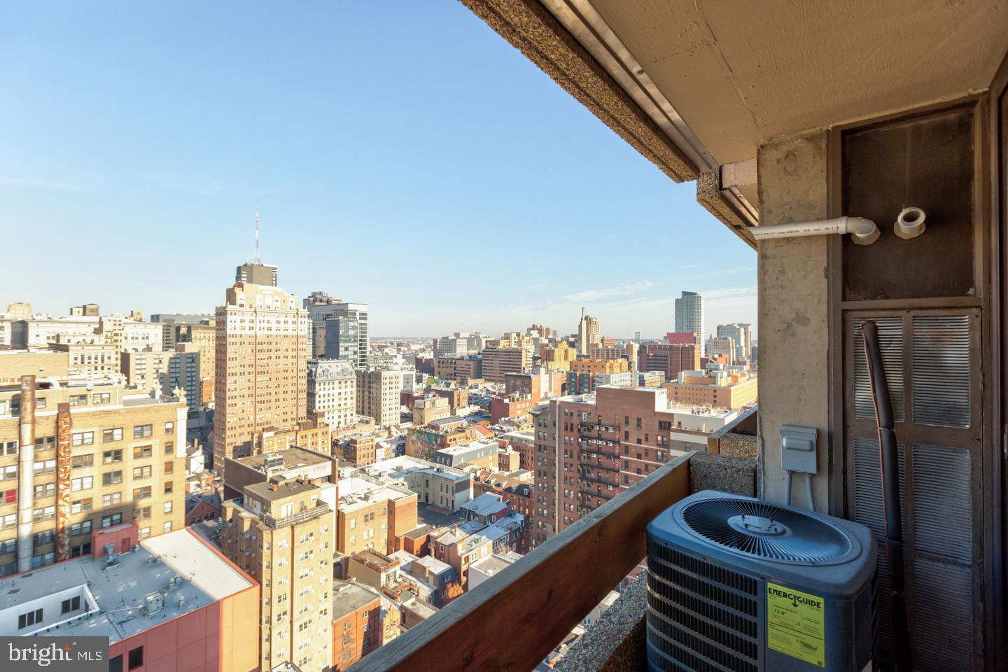 AVENUE OF THE ARTS - Residential Lease