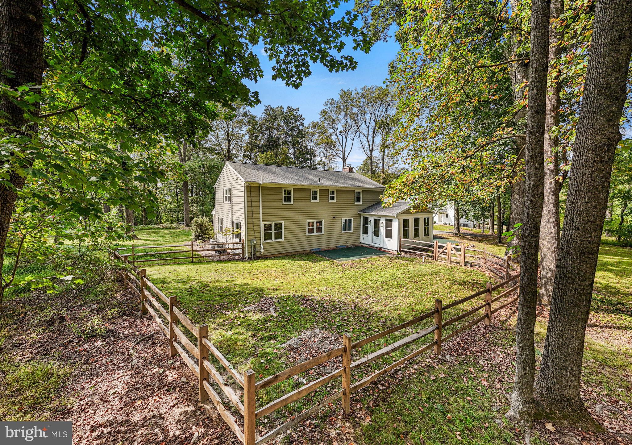 FOUR OAKS FARM - Residential Lease