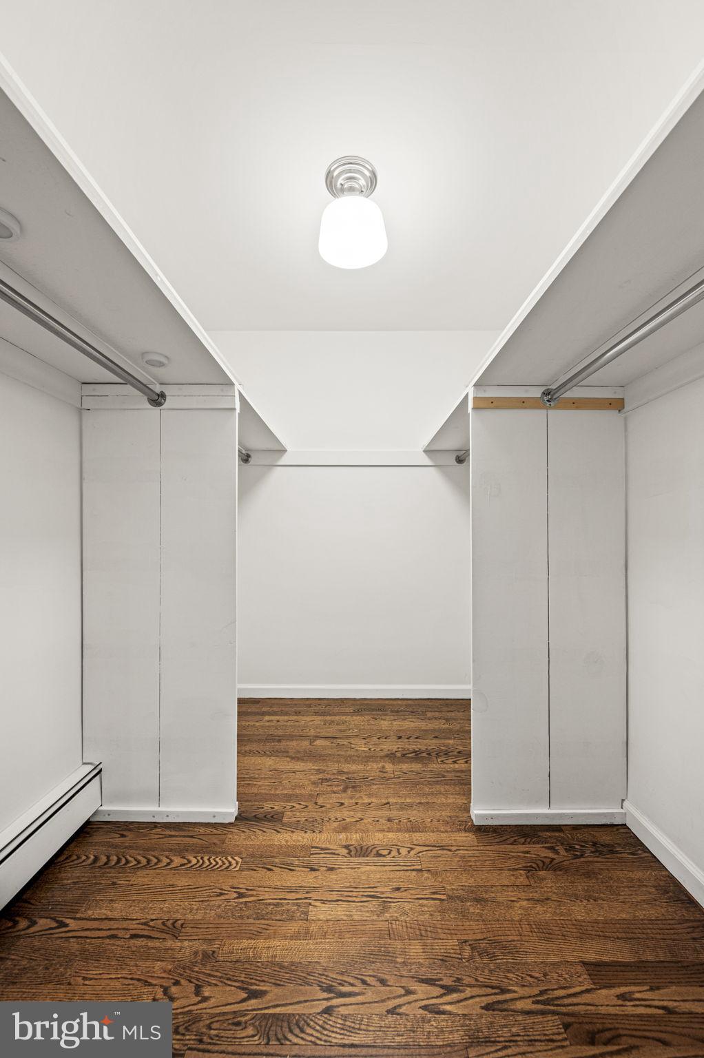 FOUR OAKS FARM - Residential Lease