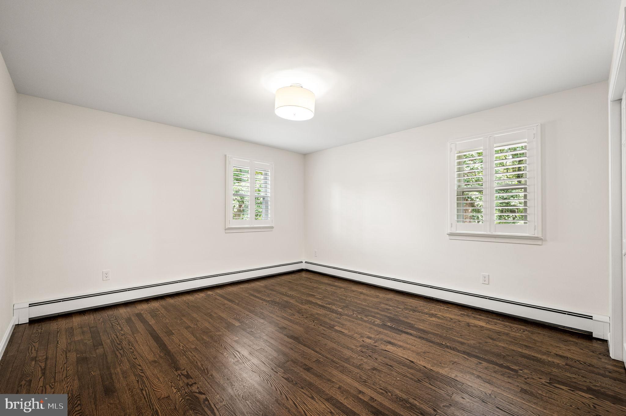 FOUR OAKS FARM - Residential Lease