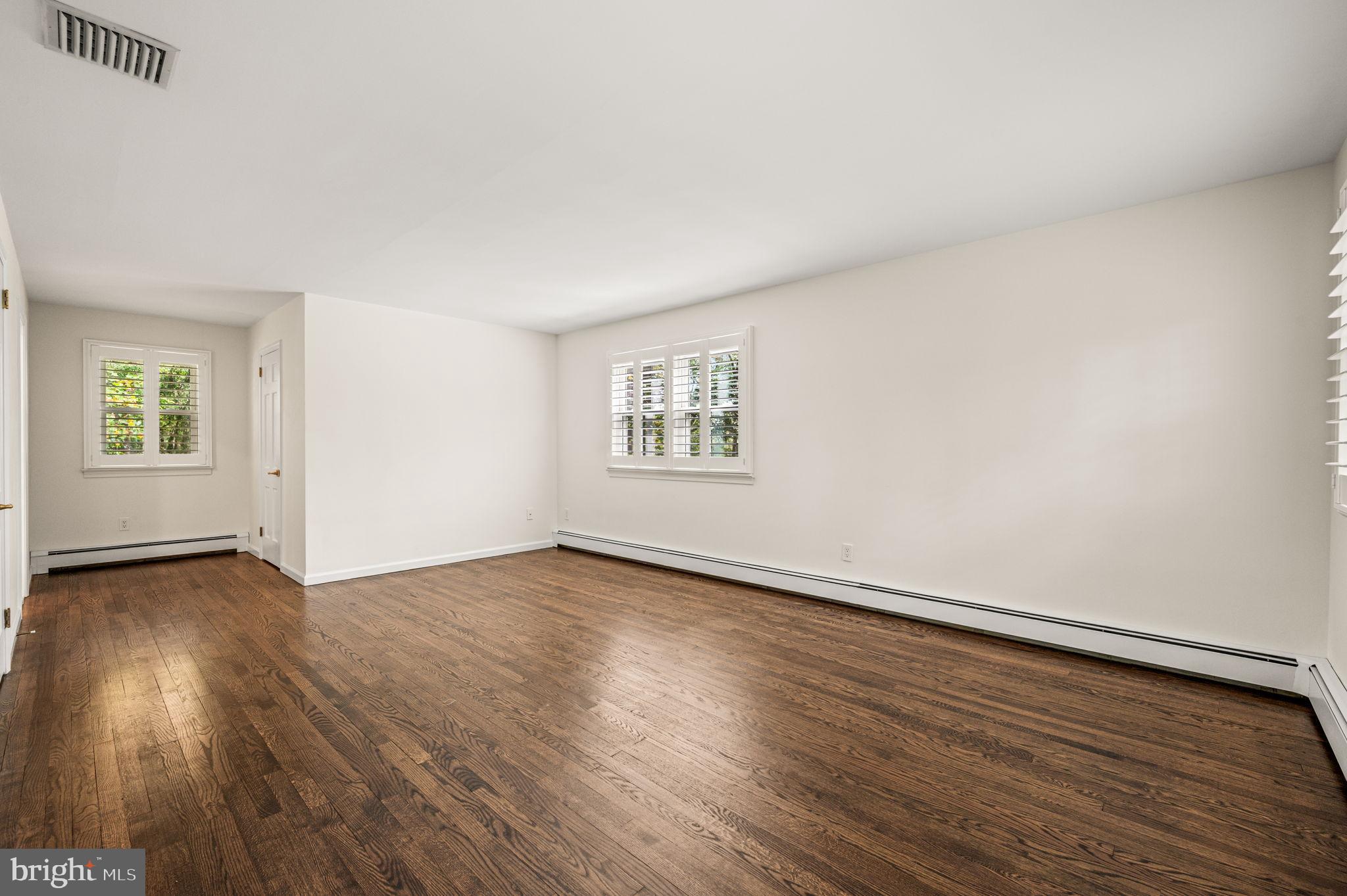 FOUR OAKS FARM - Residential Lease