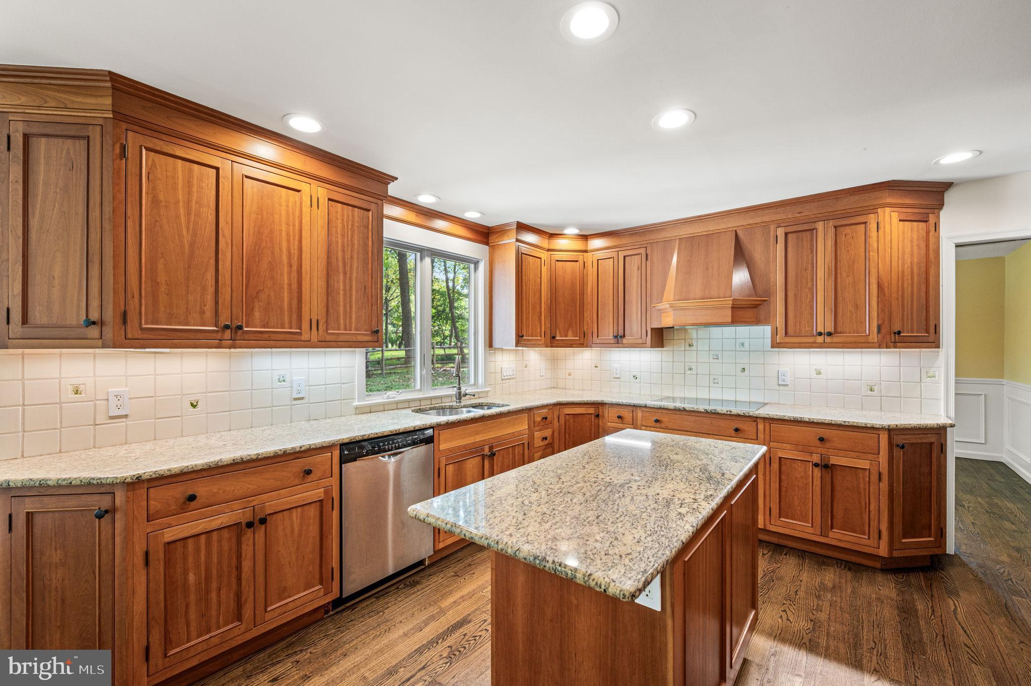 FOUR OAKS FARM - Residential Lease