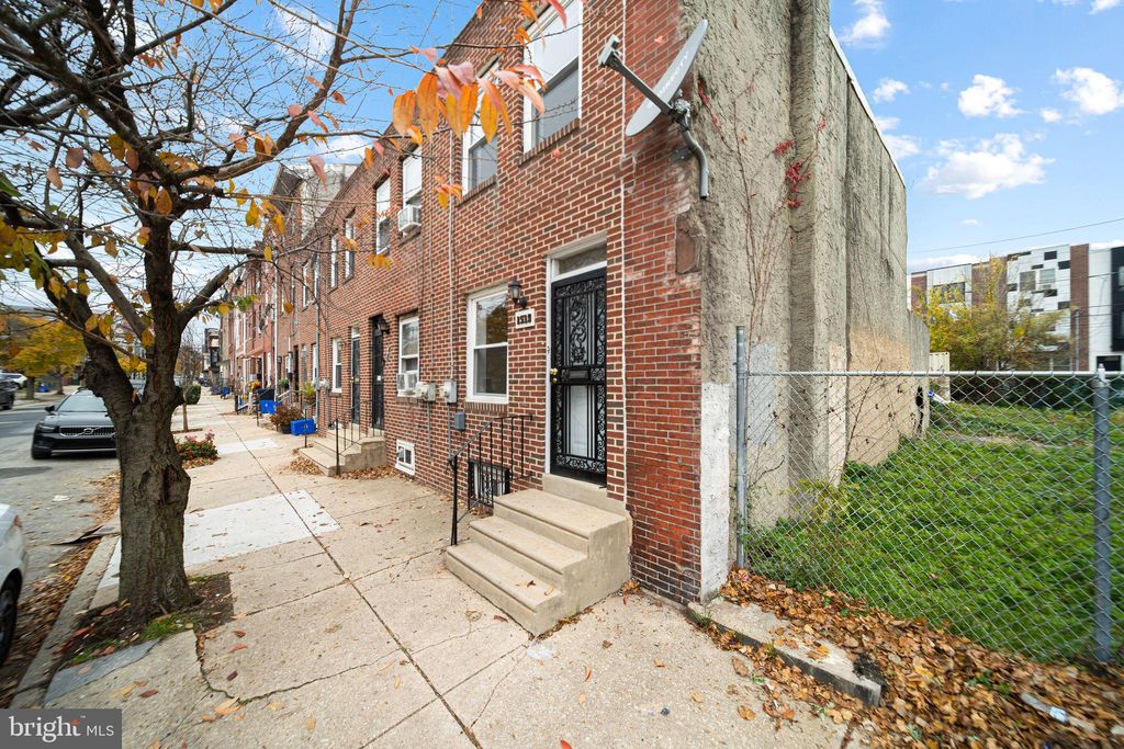 Photo of 1519 W Thompson Street, PHILADELPHIA, PA 19121 (MLS # PAPH2561342)