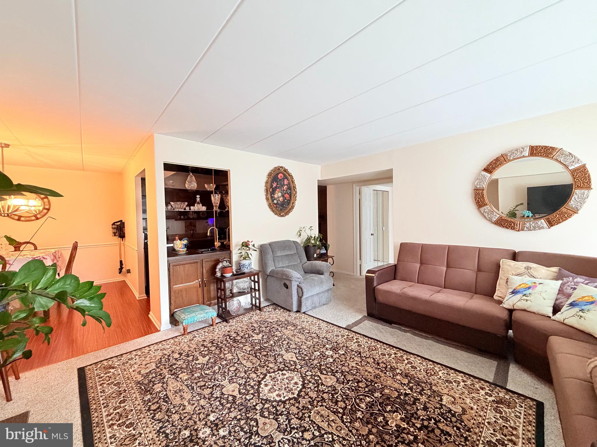 52 OAKRIDGE DRIVE