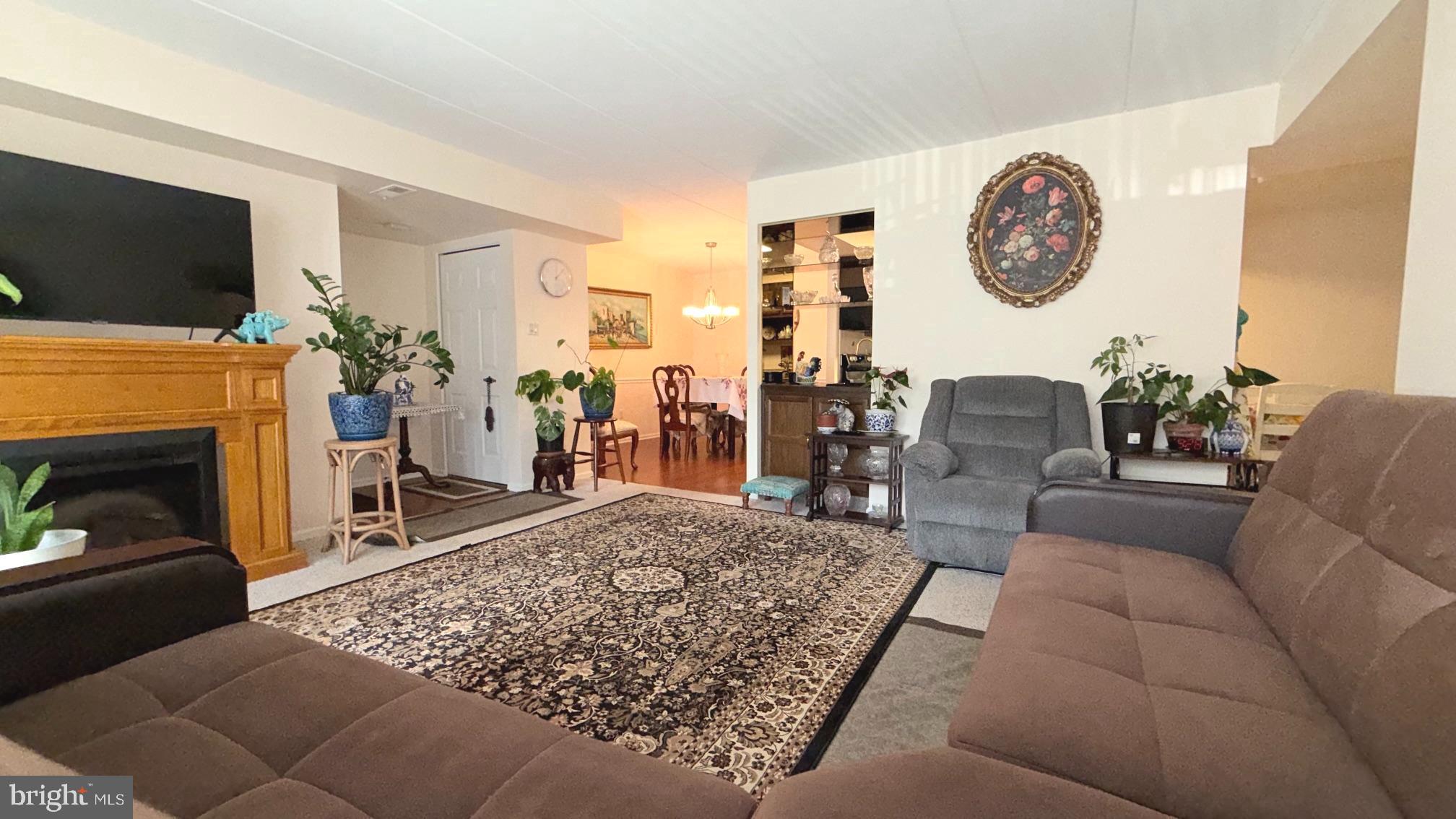 52 OAKRIDGE DRIVE