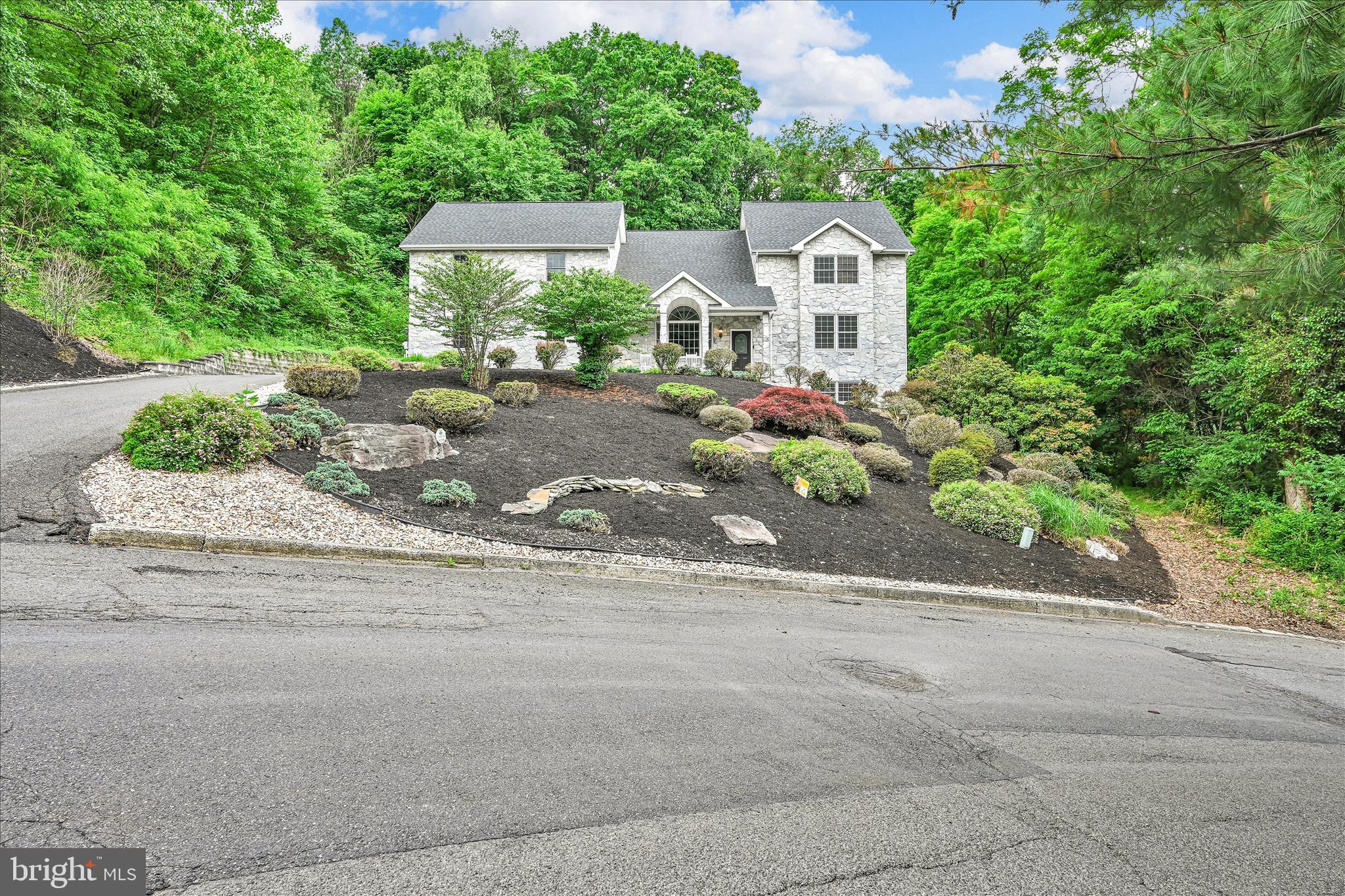 1289 OAK TERRACE LANE