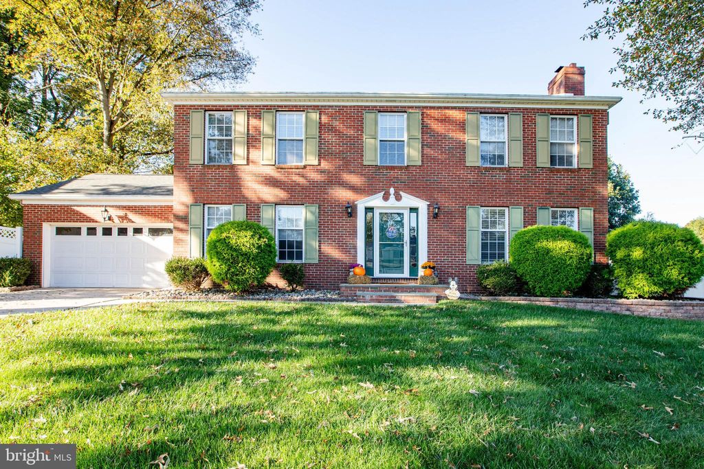 Photo of 13 Blairmore Drive, HAMILTON, NJ 08690 (MLS # NJME2066138)