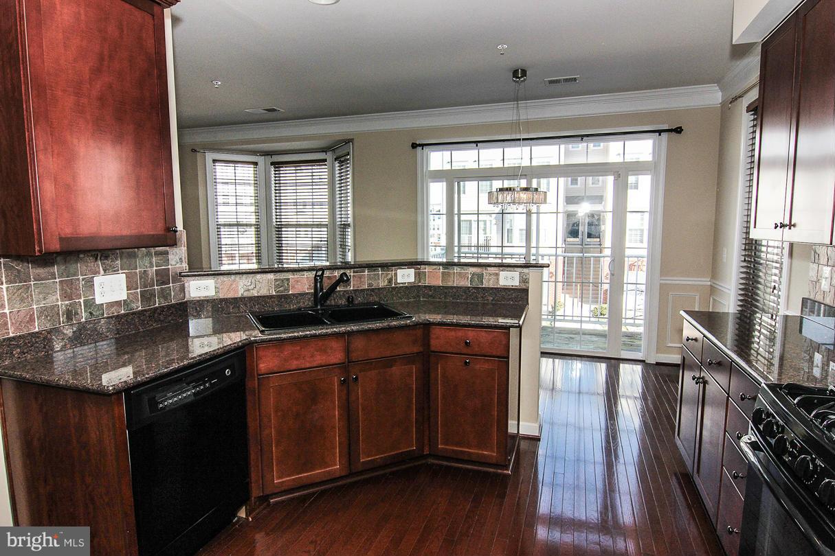 COPPERMINE CROSSING - Residential