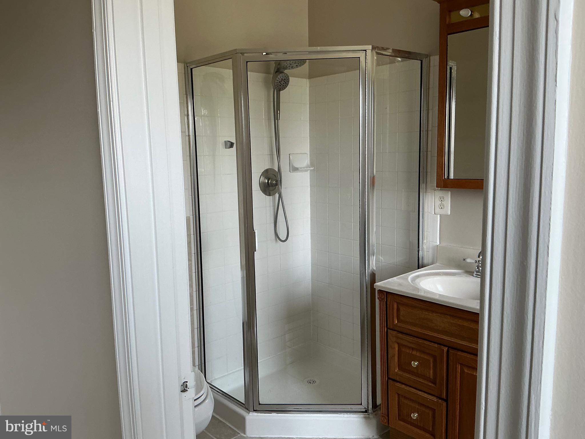 SEVEN OAKS - Residential Lease