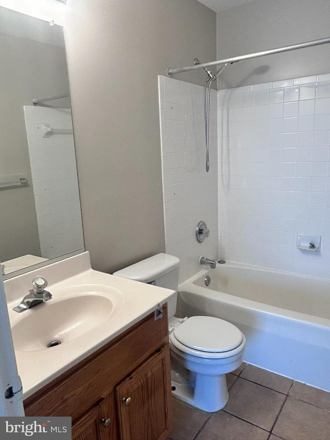 SEVEN OAKS - Residential Lease