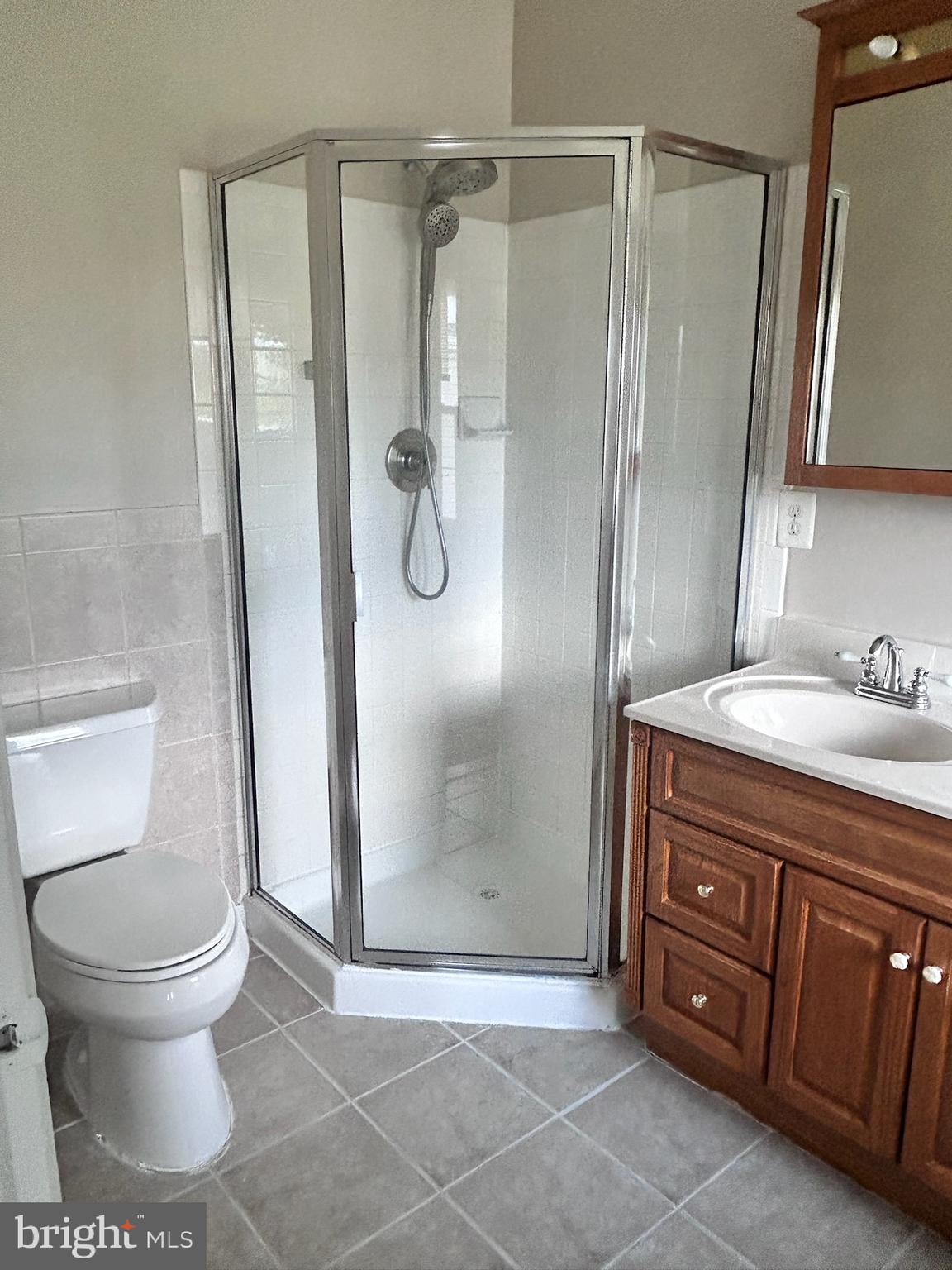 SEVEN OAKS - Residential Lease