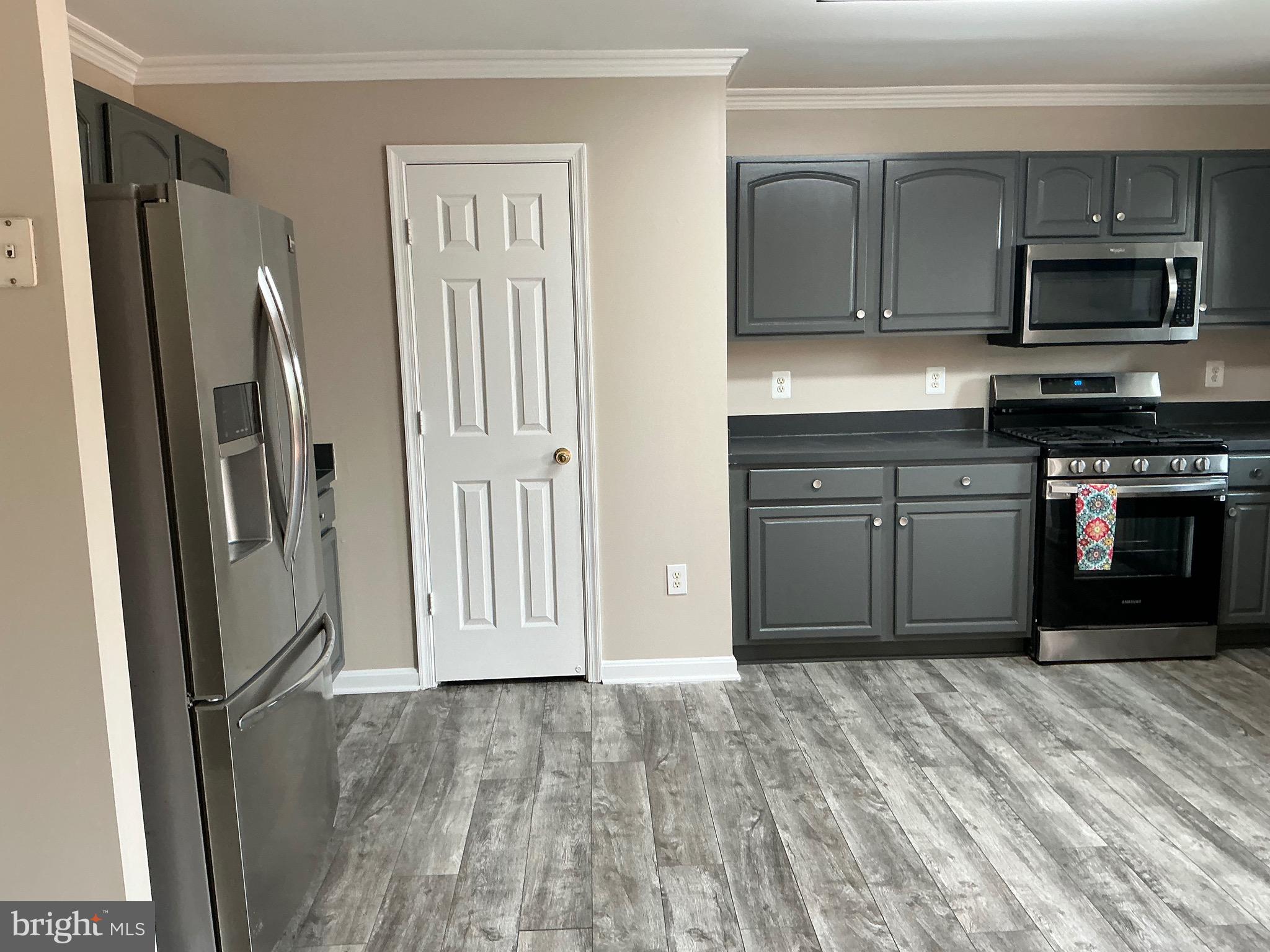 SEVEN OAKS - Residential Lease