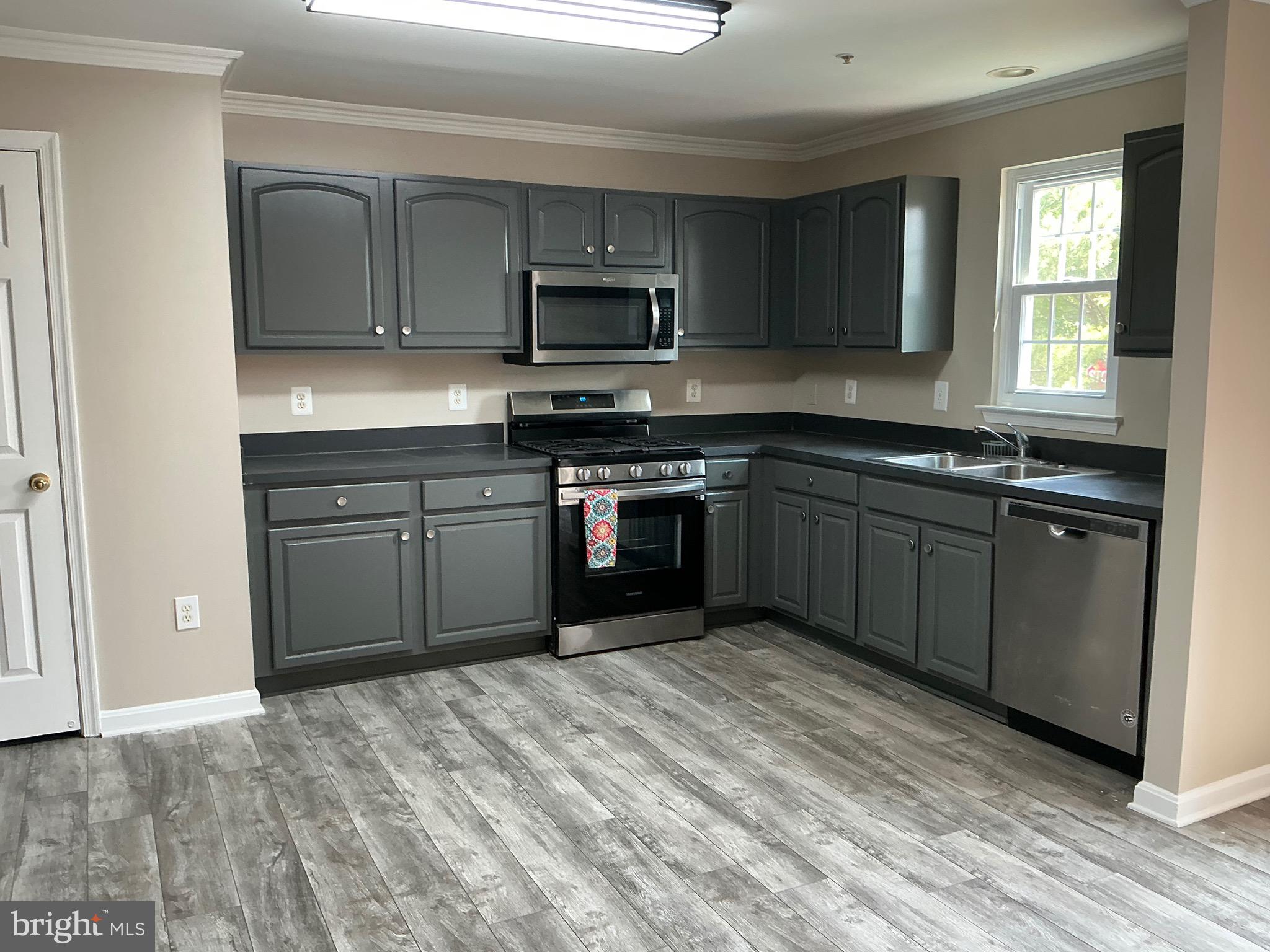 SEVEN OAKS - Residential Lease