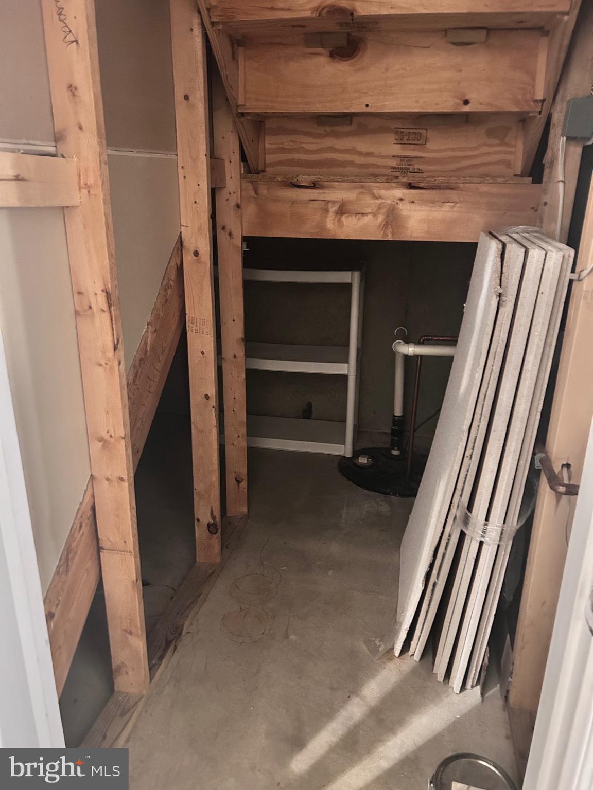 SEVEN OAKS - Residential Lease