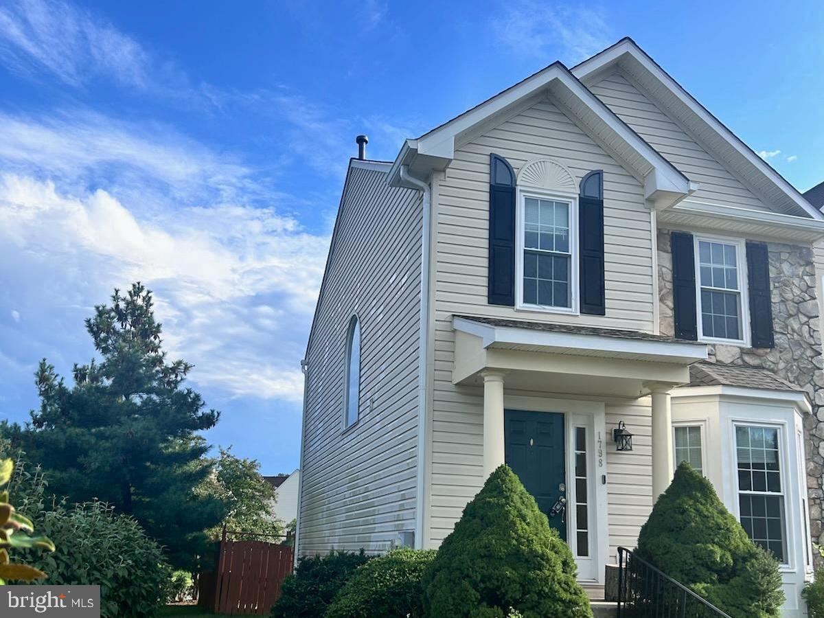 SEVEN OAKS - Residential Lease