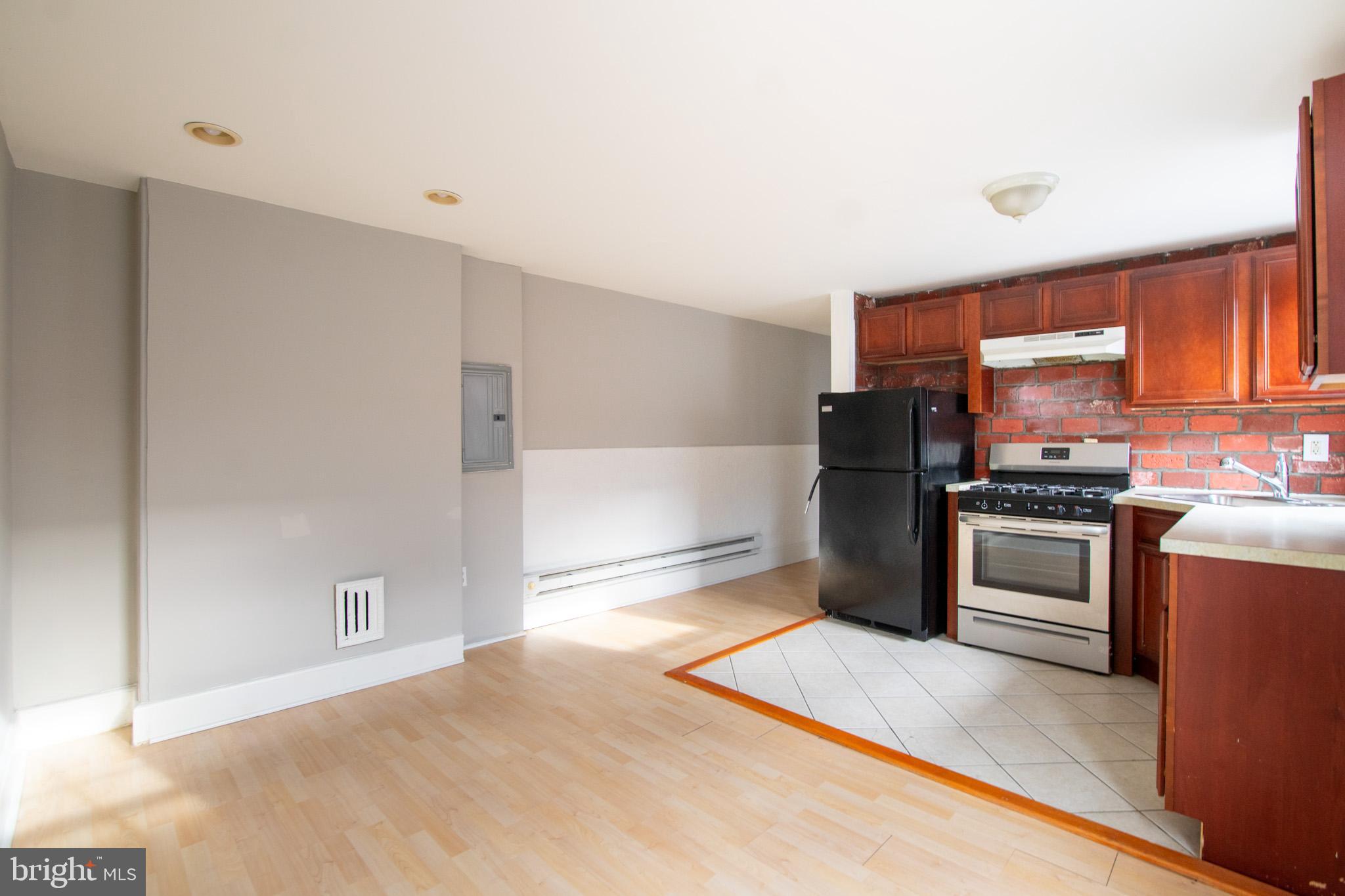 FAIRMOUNT - Residential Lease