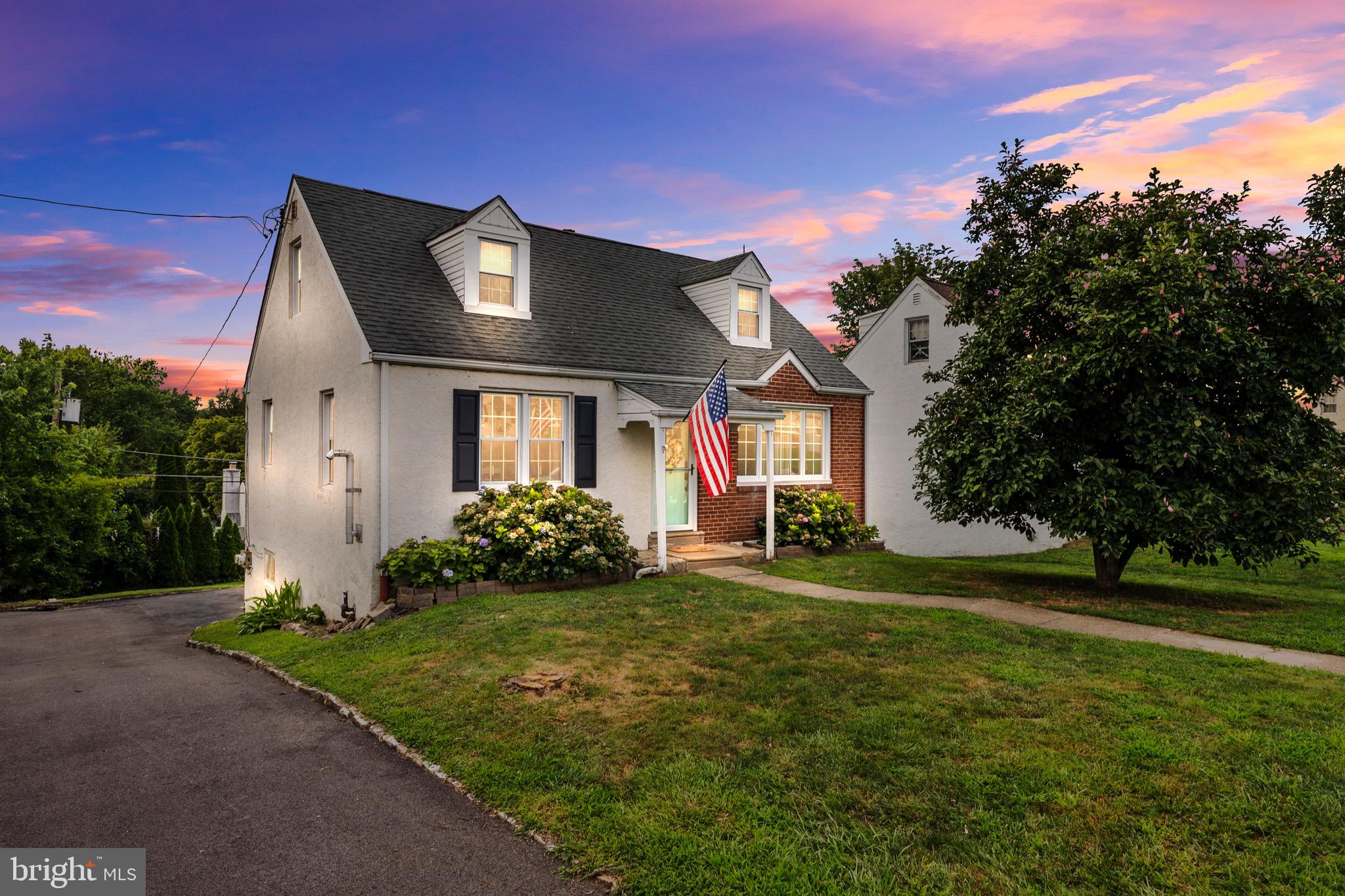 **COME VISIT OUR OPEN HOUSE SATURDAY 8/9/2025 @ 12pm til 2pm OR Sunday 8/10/2025 @ 1pm til 3pm!!! :)**Welcome Home to 511 Smithfield Ave! This spacious home features 3-bedrooms, 2 full bathrooms and is nestled in the highly sought-after Somerton neighborhood of Philadelphia! This home features a huge backyard that’s amazing for entertaining—perfect for hosting gatherings, barbecues, or simply just relaxing this Summer. Enjoy evenings around the outdoor fire pit, creating the perfect atmosphere for friends and family alike. A garage and shared driveway (that's been recently resurfaced) add convenience and ample parking to this stunning property, as well.
Step inside to find a bright, welcoming interior. The main level features recently updated flooring, while the entire home has been recently painted, giving it a clean and modern feel. The main level conveniently features a living room, formal dining room, kitchen, full bathroom, and bedroom. The basement includes a fully finished area—ideal for a home office, gym, or recreational space—plus an additional unfinished section that can be finished by the future homeowner or used as a storage area, just as the current owner has.
This home is move-in ready and located in a quiet, convenient section of Somerton, close to shopping, parks, schools, and major roadways.
Don’t miss your chance to make this home yours—schedule your showing today!