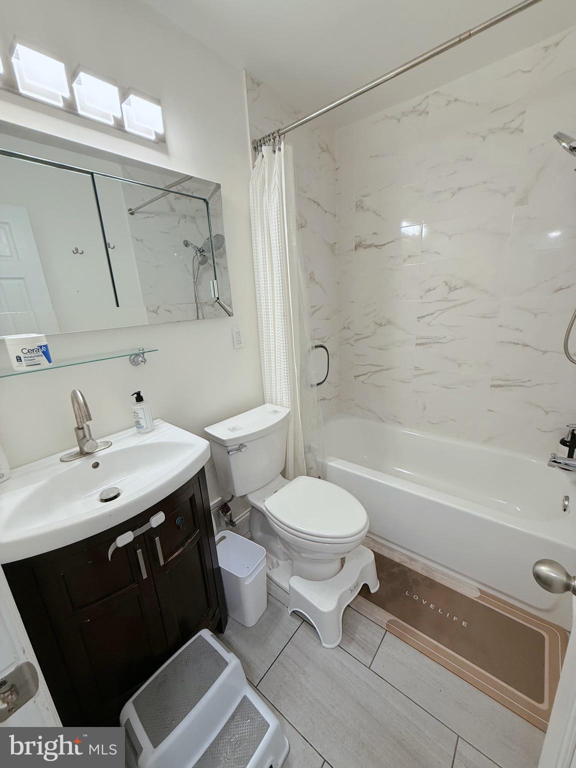 TILDEN WOODS - Residential Lease