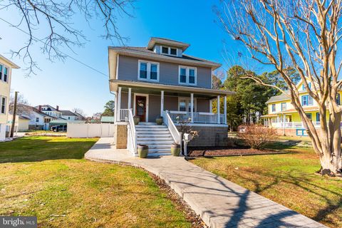 205 N SOMERSET AVENUE CRISFIELD MD 21817