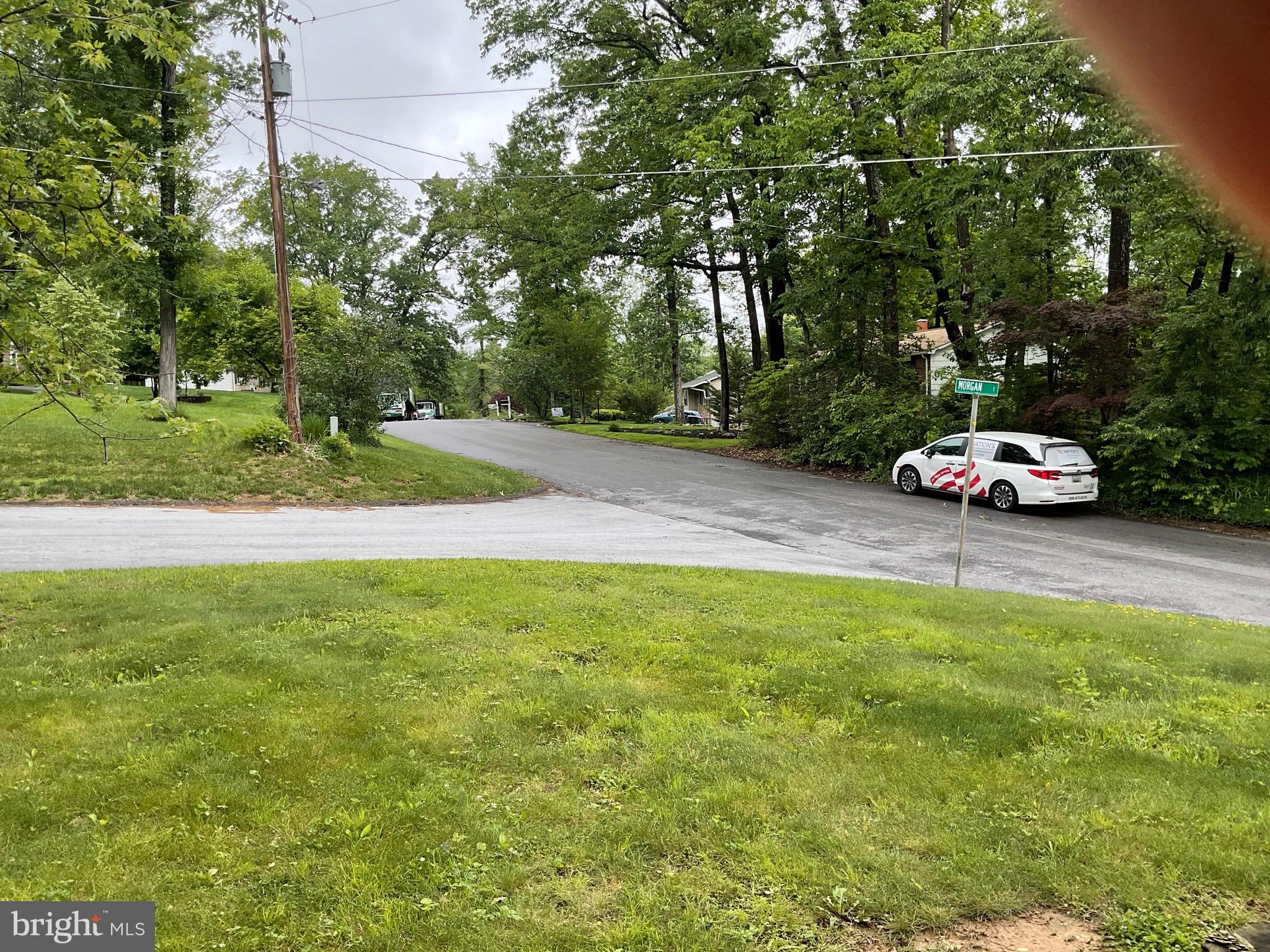 2425 CLYDESDALE ROAD