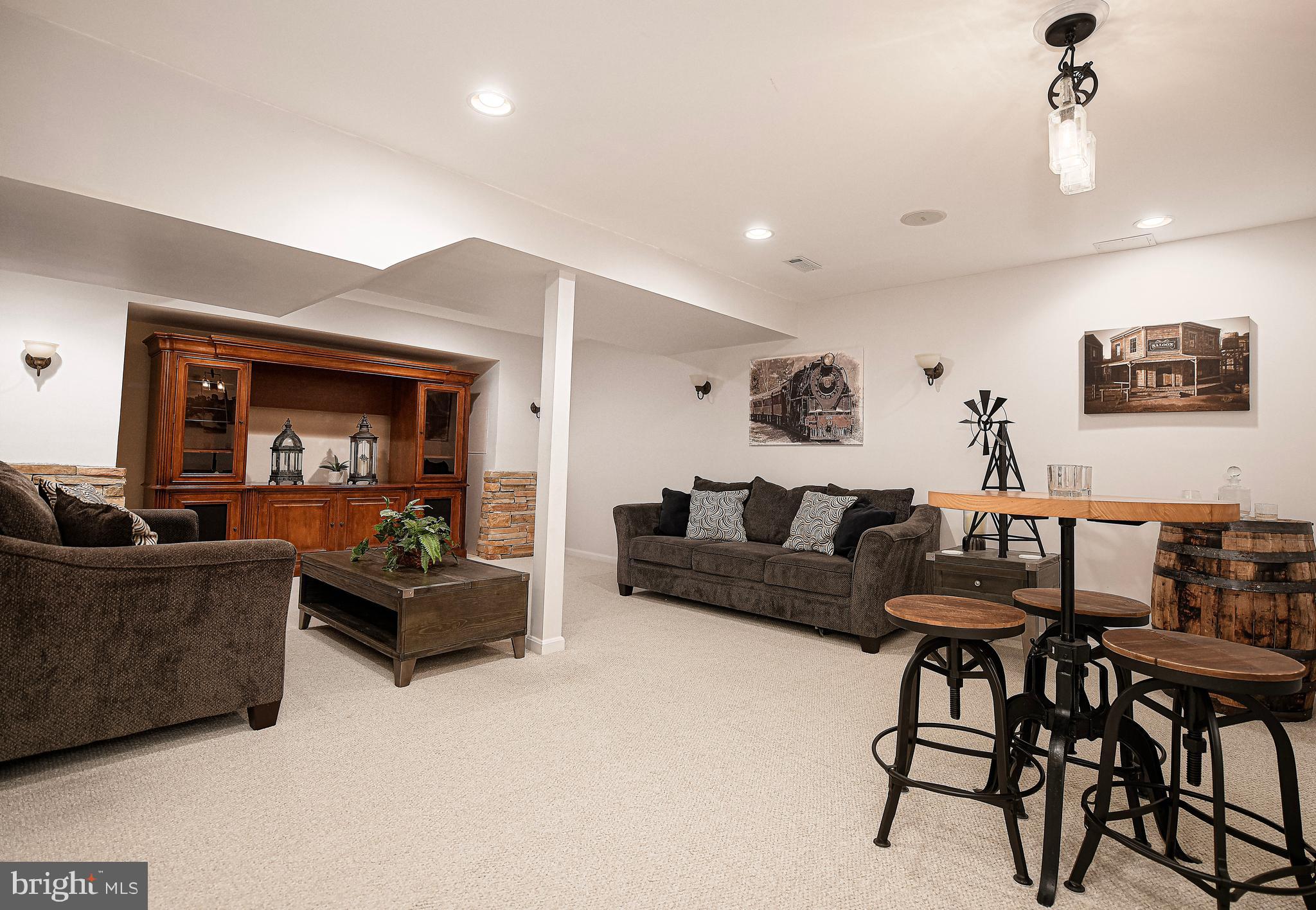 FOXBOROUGH FARMS - Residential