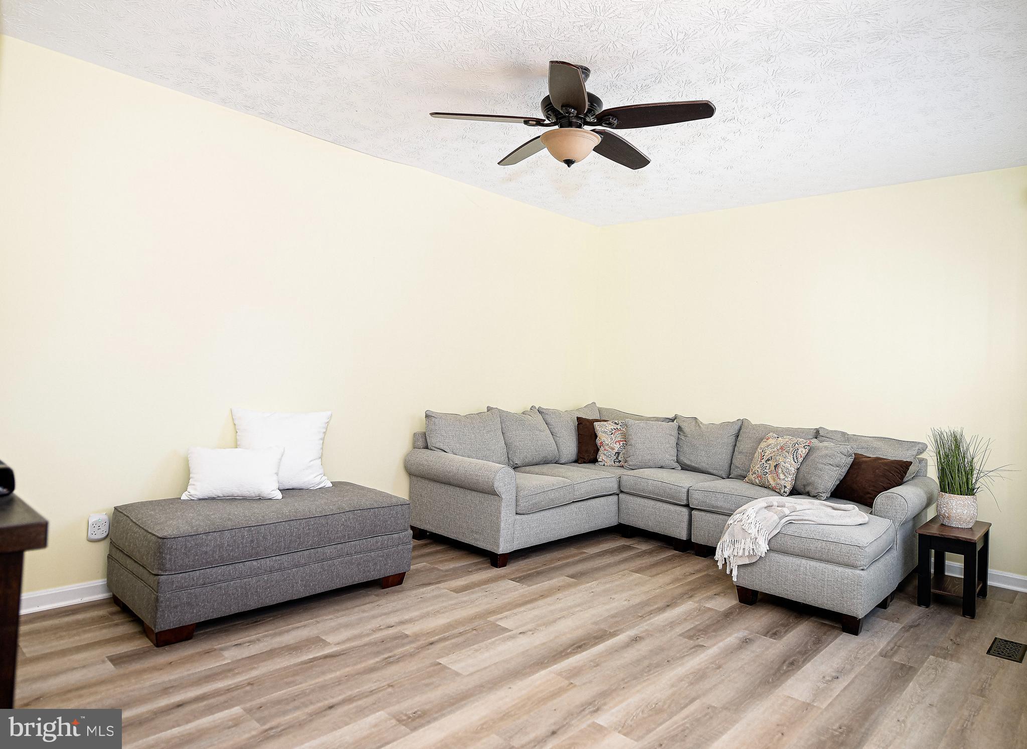 FOXBOROUGH FARMS - Residential