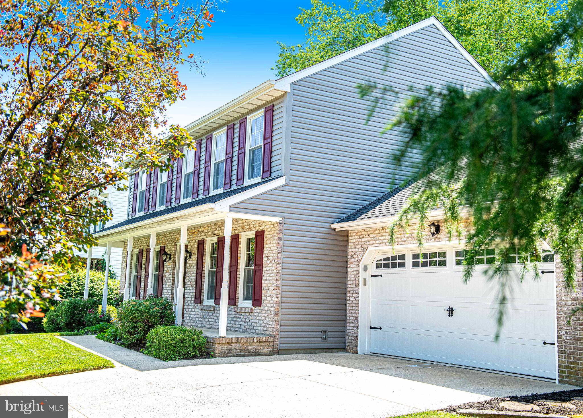 1553 FOXBOROUGH DRIVE