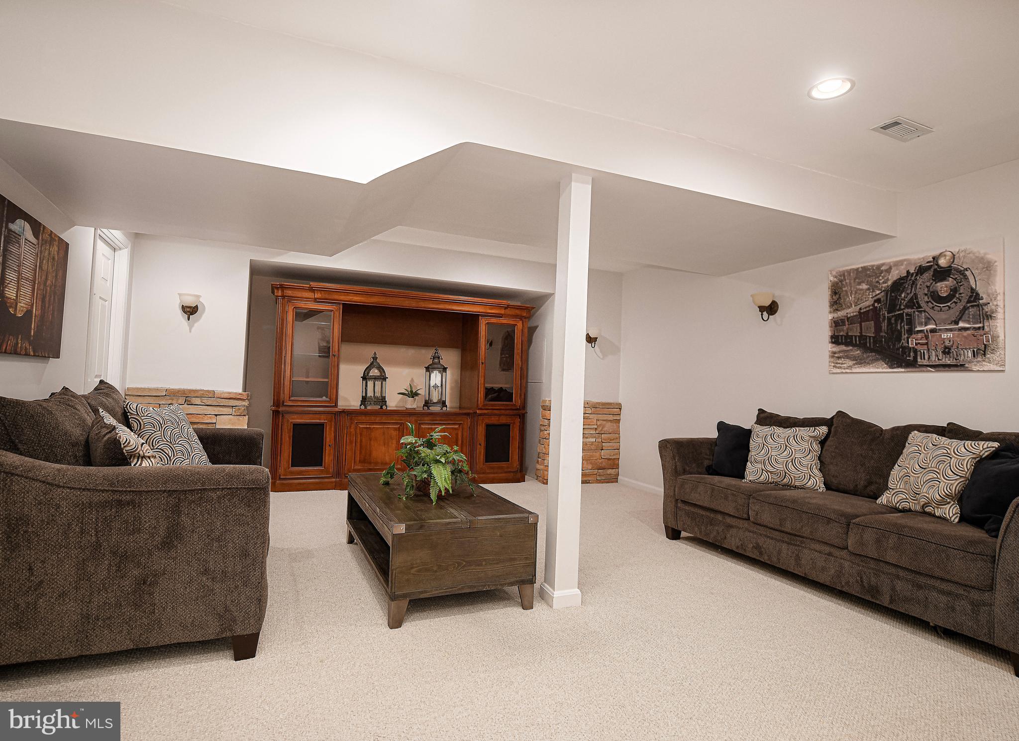 FOXBOROUGH FARMS - Residential