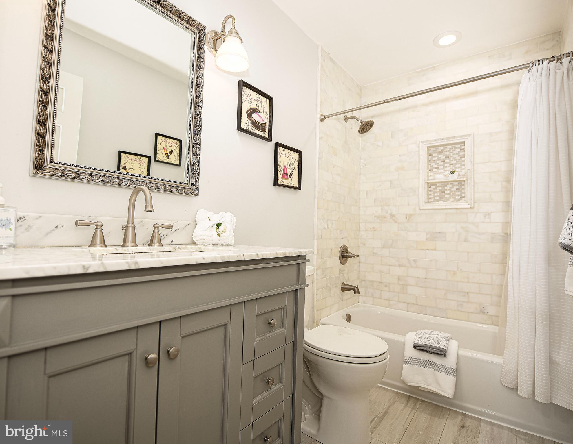 FOXBOROUGH FARMS - Residential