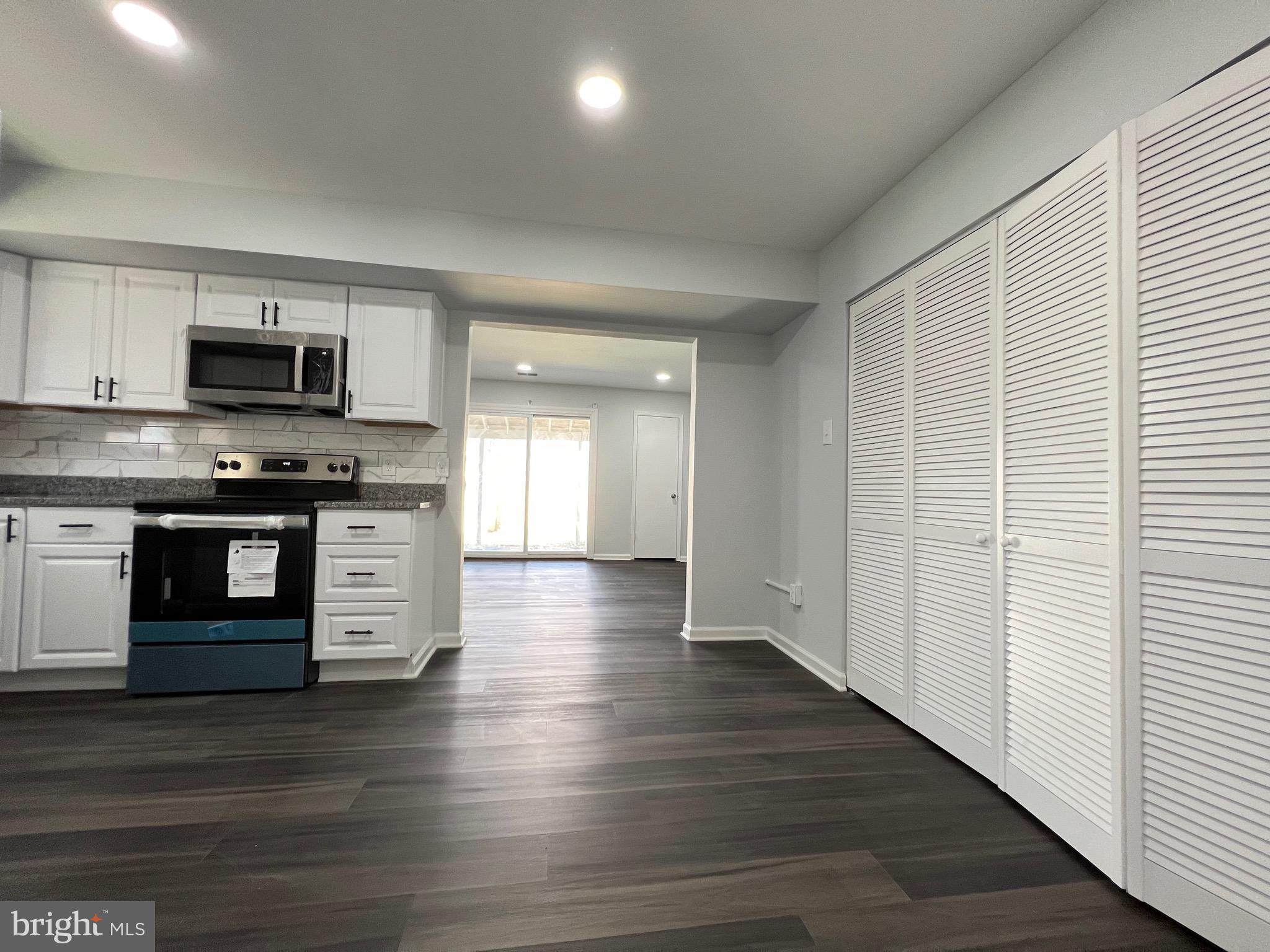 CEDAR GROVE ESTS - Residential