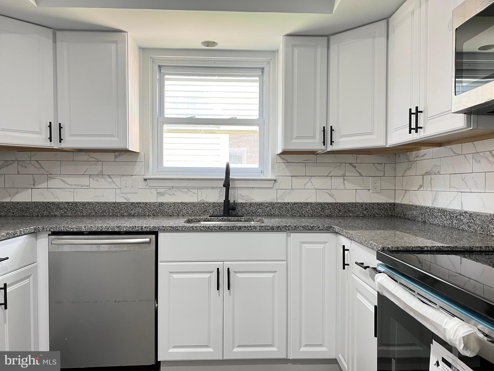 CEDAR GROVE ESTS - Residential