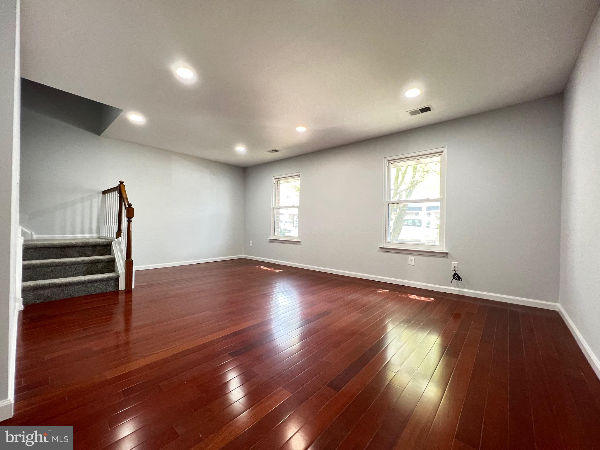 CEDAR GROVE ESTS - Residential