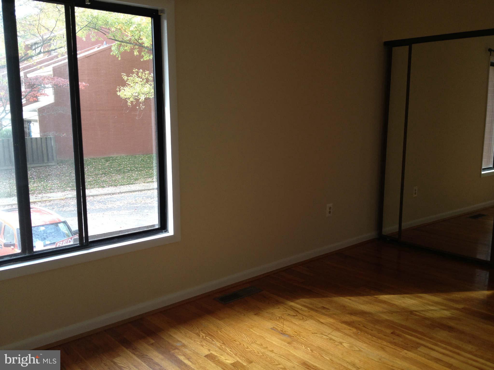 RESTON - Residential Lease