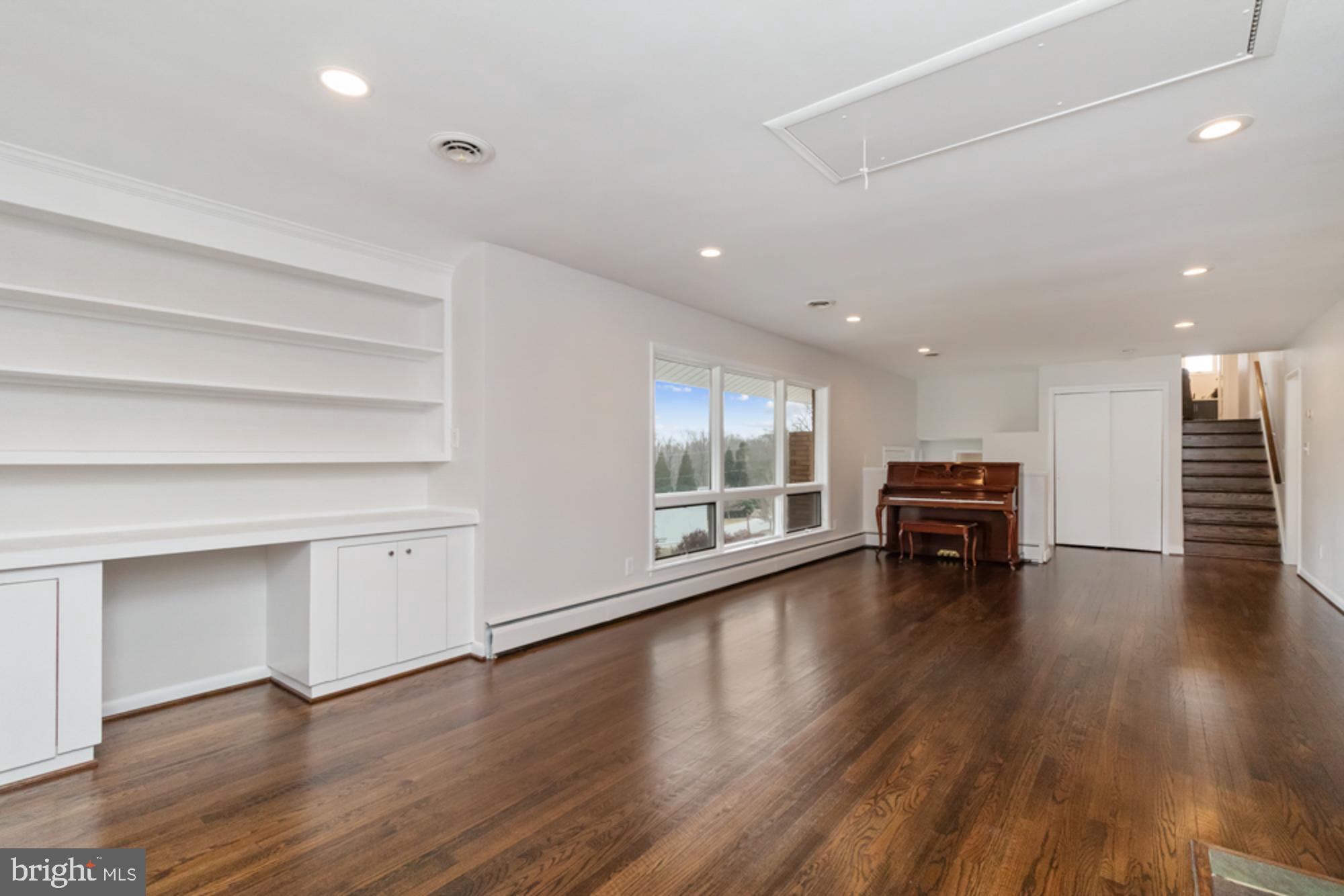 SUMMER HILL - Residential