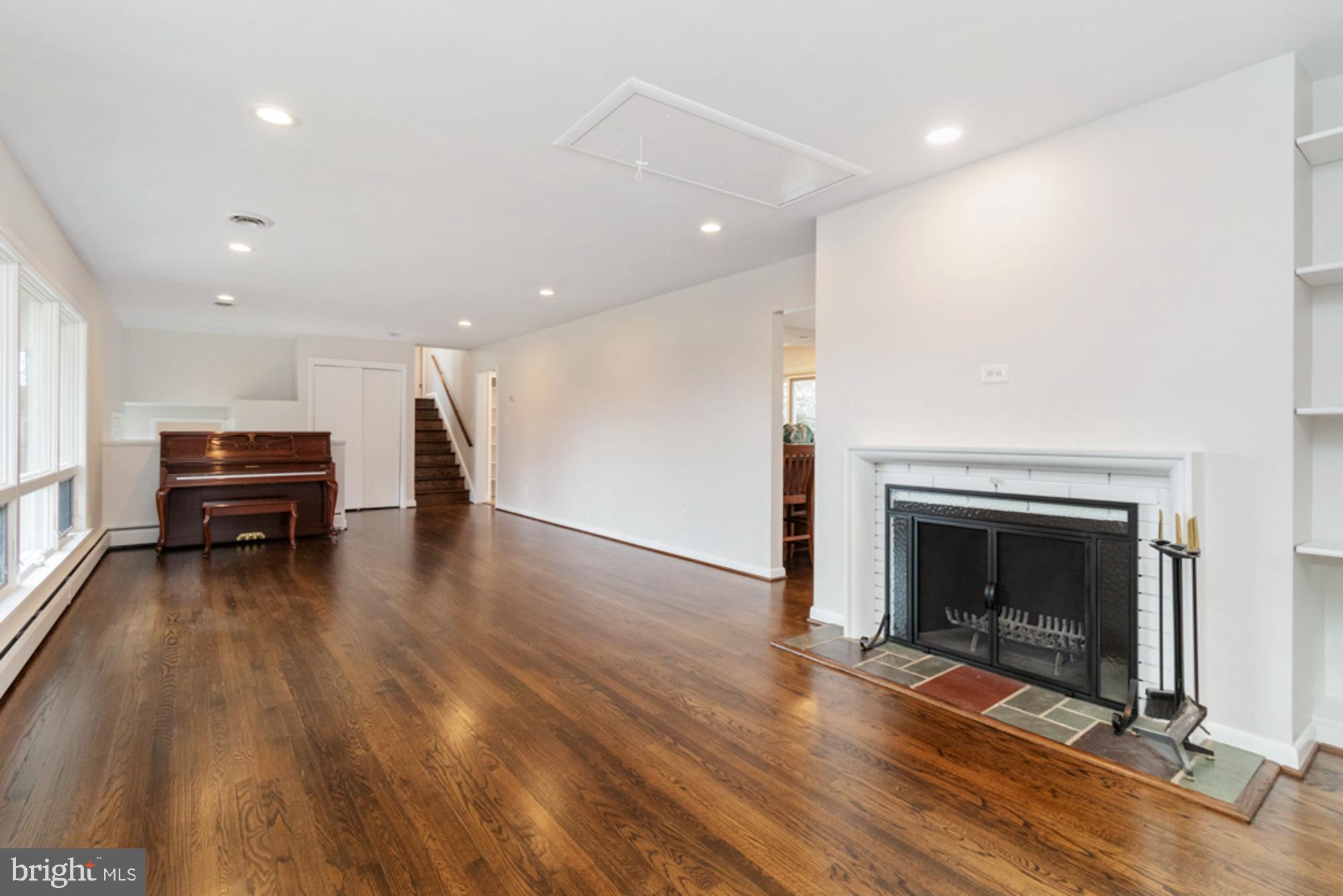 SUMMER HILL - Residential