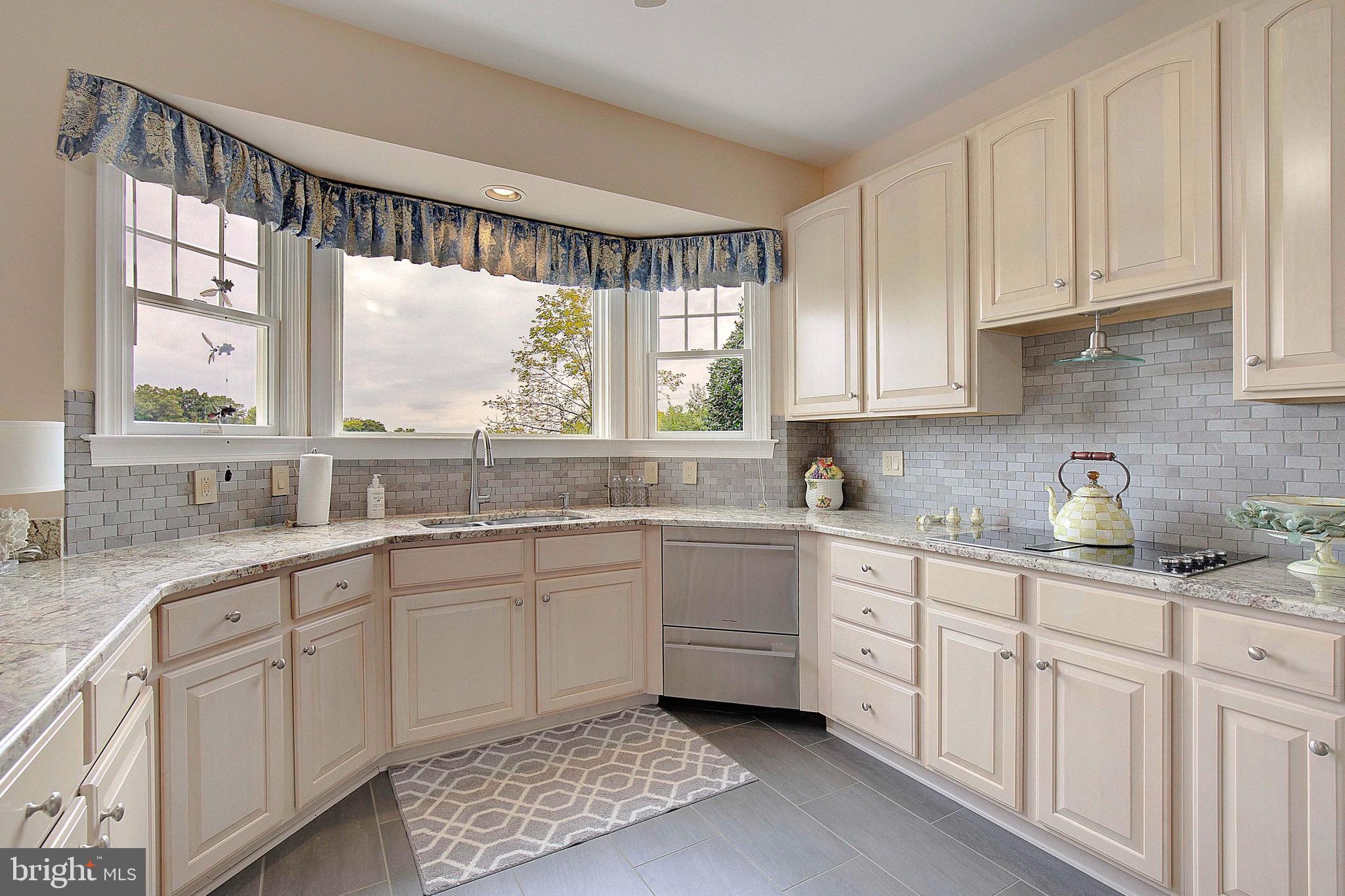 QUEENSTOWN HARBOR - Residential