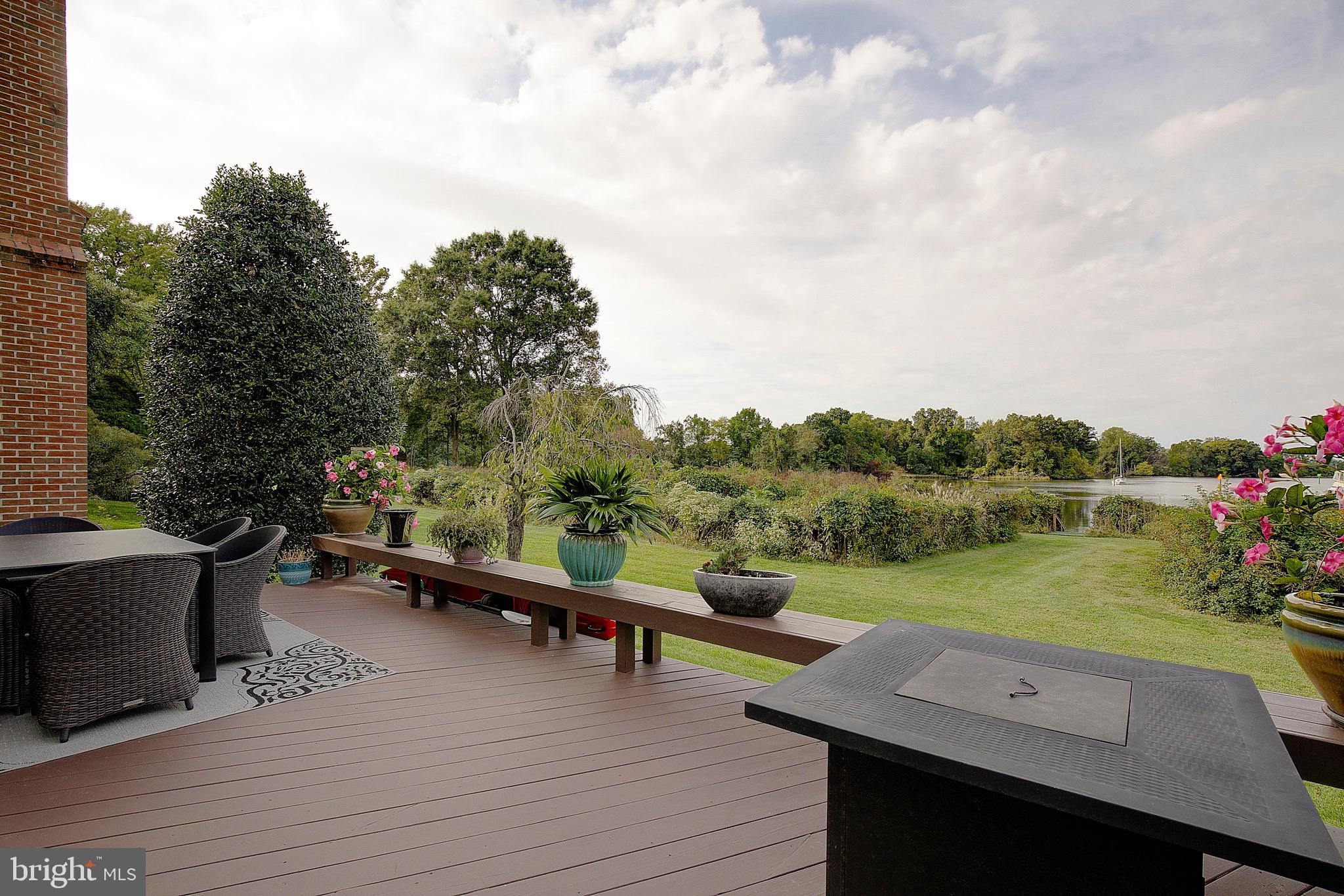 QUEENSTOWN HARBOR - Residential