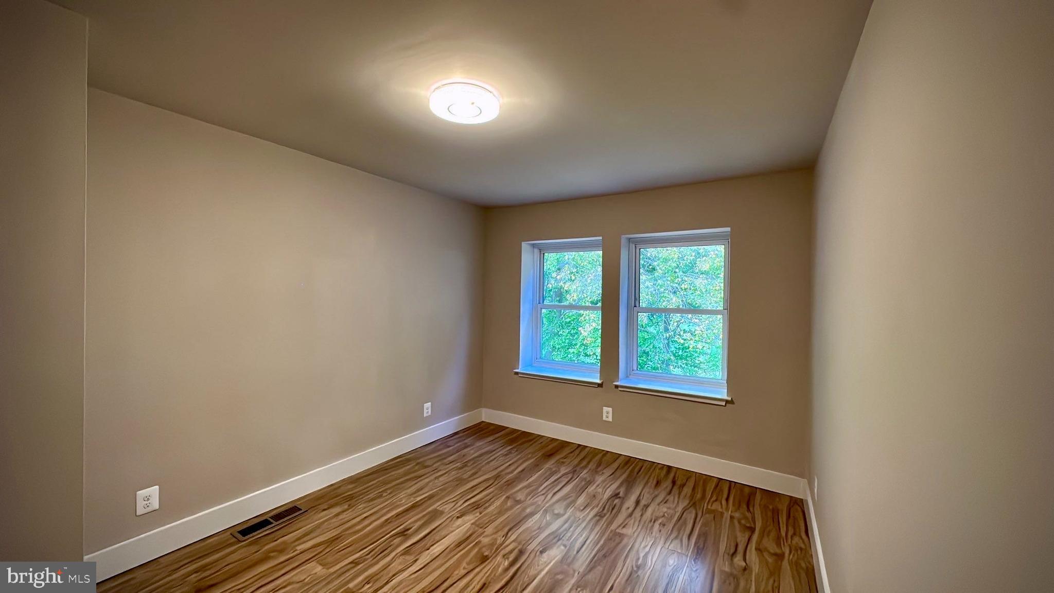 MARLTON - Residential