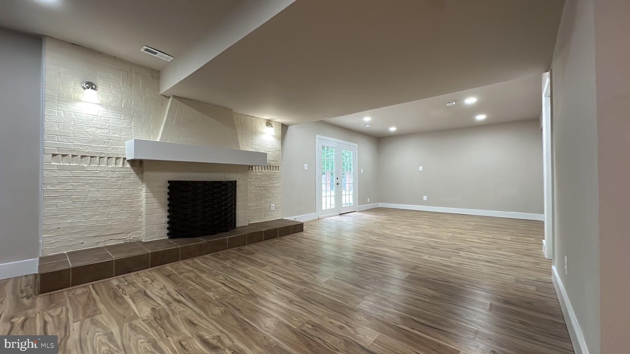 MARLTON - Residential