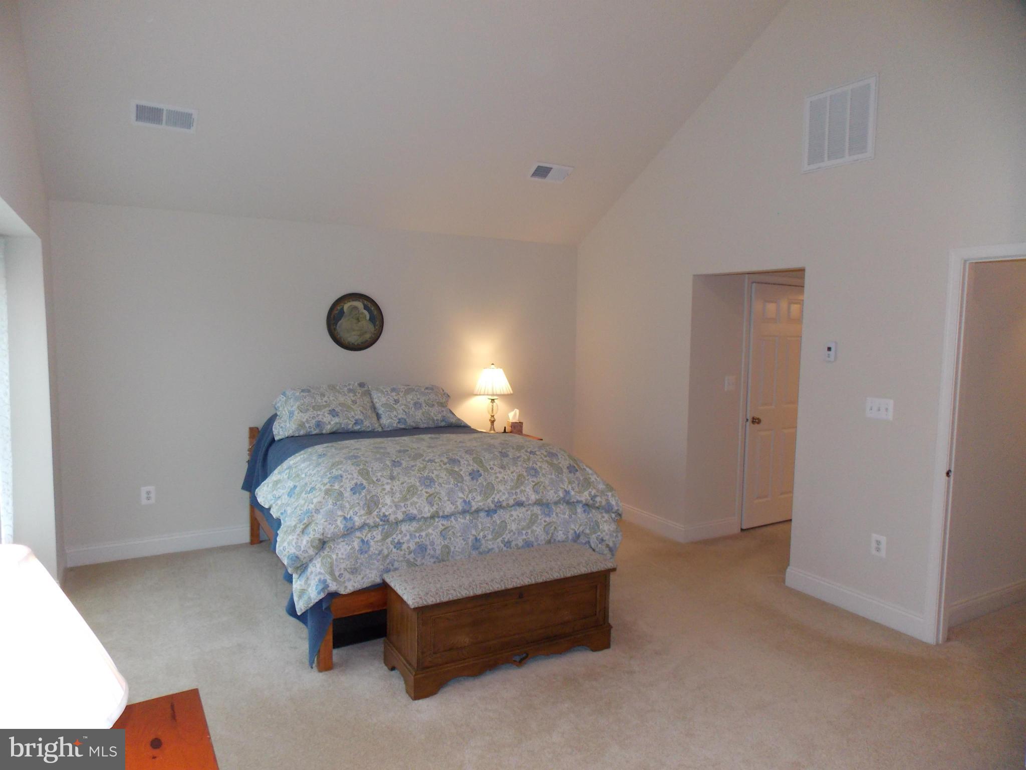 LOUDOUN VALLEY ESTATES - Residential