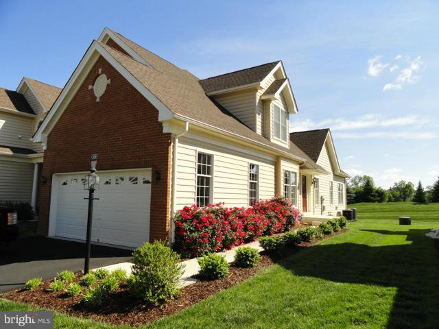 LOUDOUN VALLEY ESTATES - Residential
