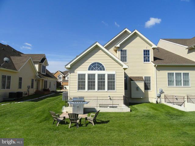 LOUDOUN VALLEY ESTATES - Residential