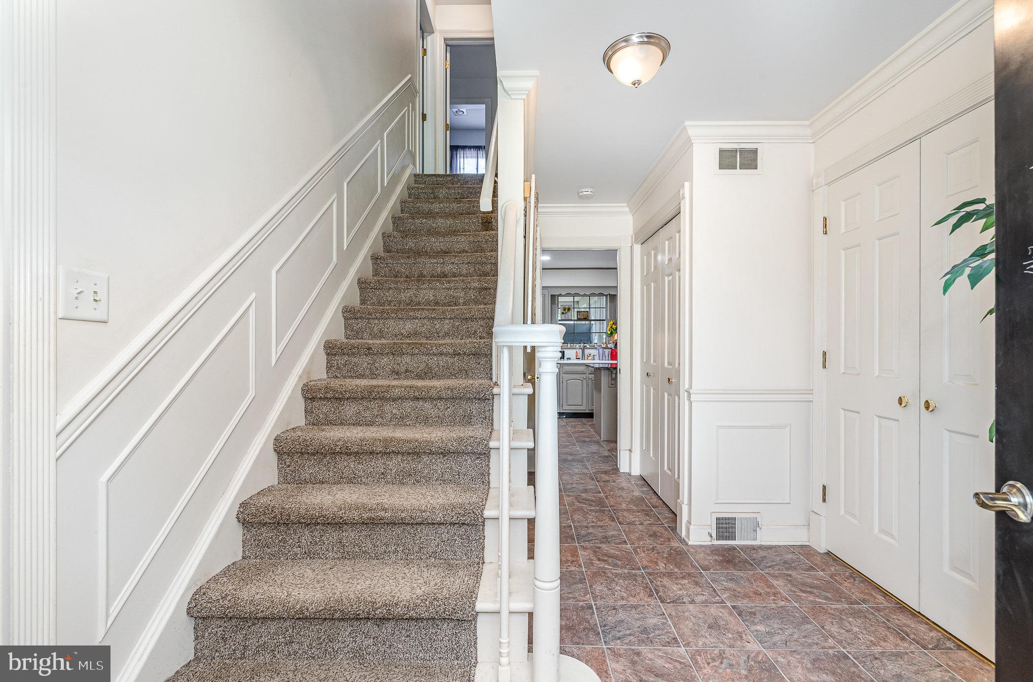 502 KENTWOOD DRIVE