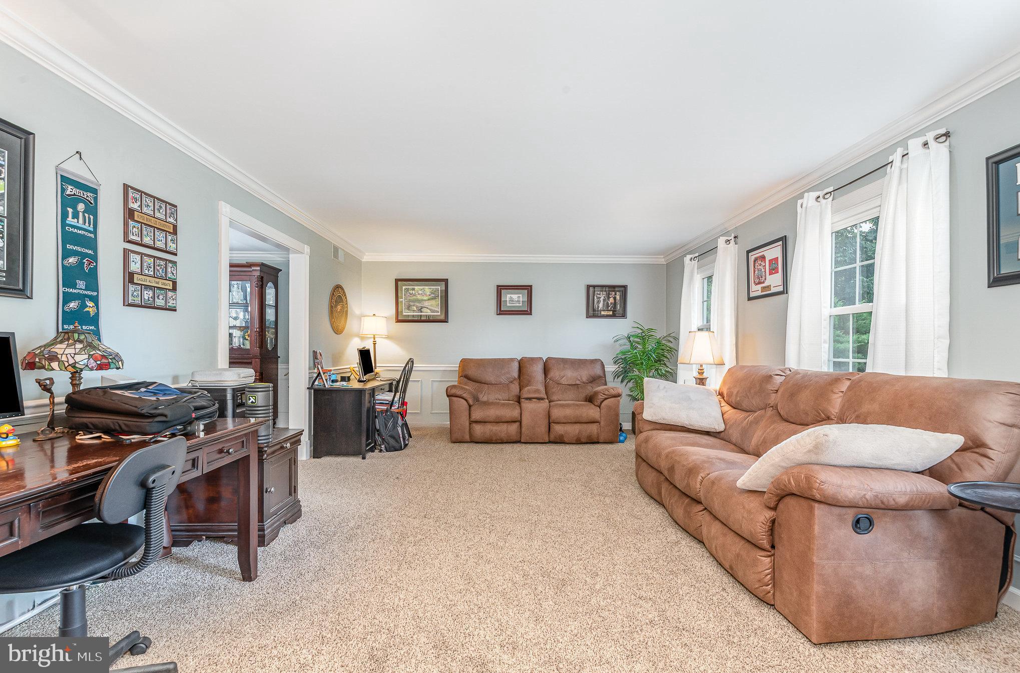 502 KENTWOOD DRIVE